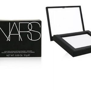 NARS LIGHT REFLECTING SETTING POWDER IN Translucent Crystal